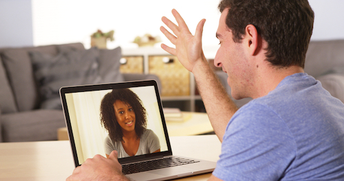 Alternatives To Skype For Expats In The UAE